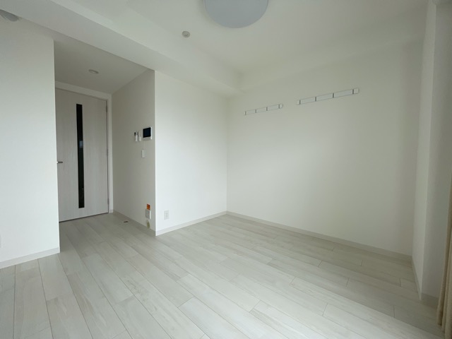居室・リビング　角部屋☆エアコン付きで快適に過ごせます！
