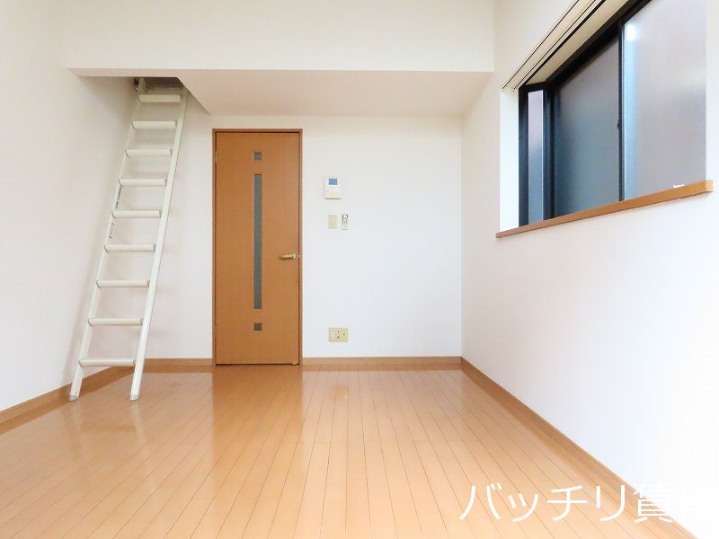 居室・リビング　別号室タイプの為、現状を優先致します。