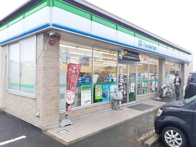 コンビニ　ファミリーマートあま丹波店（コンビニ）まで950m