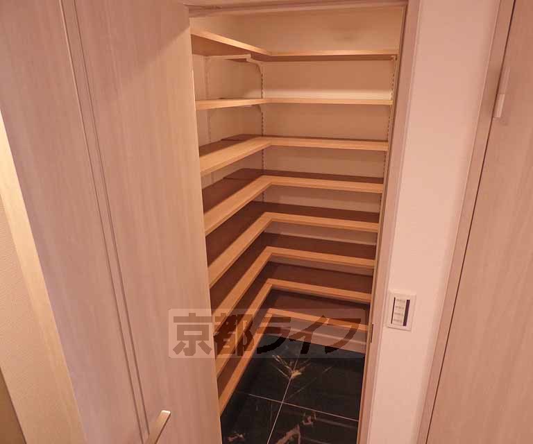 収納　ウォークインクローゼットです。