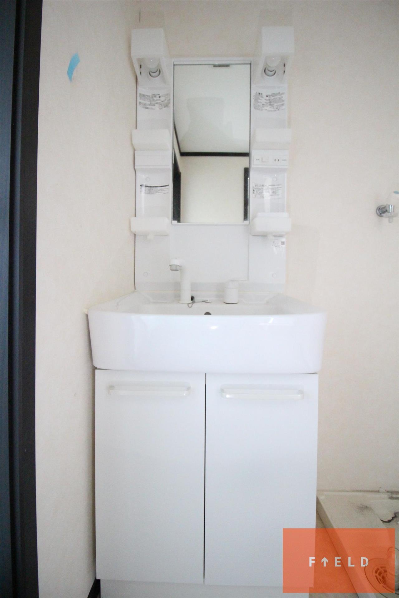洗面設備　他の部屋の写真になります。現状優先。