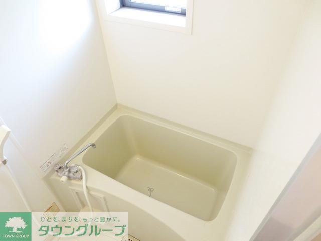 バス・シャワールーム　★窓付きお風呂★