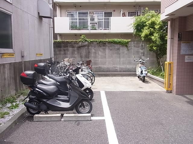 駐車場　★各種駐輪・駐車スペース有★