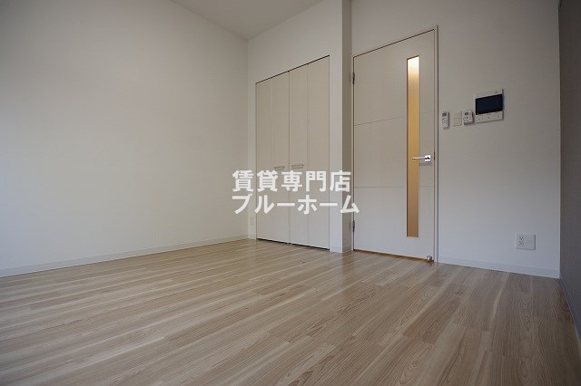 その他部屋・スペース　別角度からの洋室です！