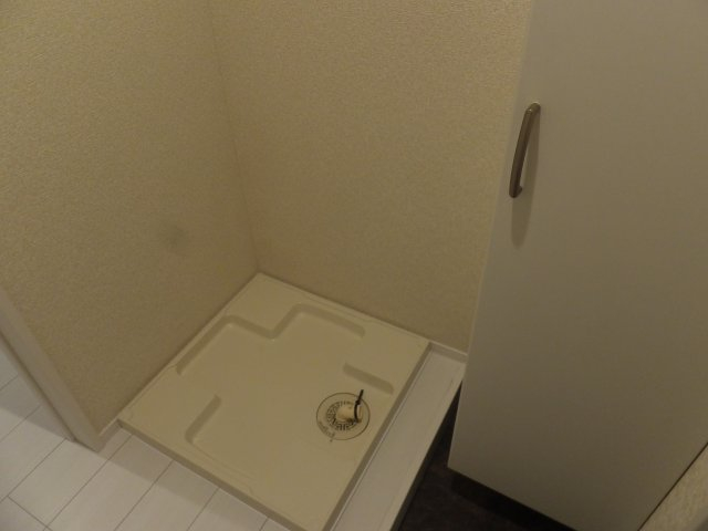 その他設備　防水パン付き室内洗濯機置場
