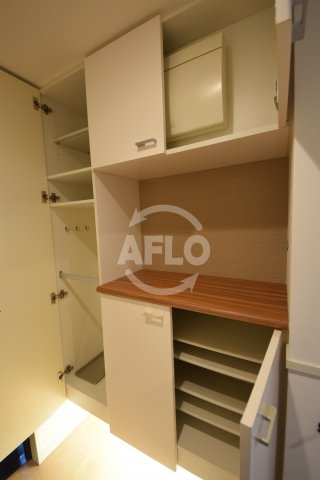 収納　ロイヤルパークス桃坂　シューズボックス