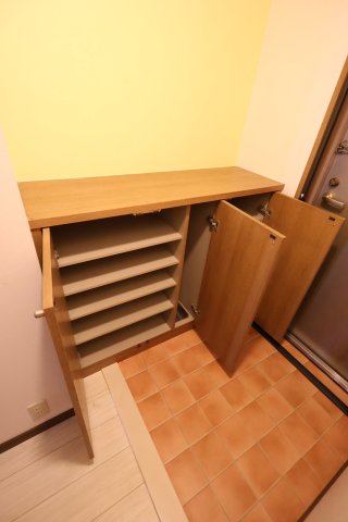 収納　シューズボックス