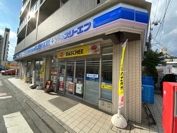 コンビニ　ローソン・スリーエフ相模大塚駅前店（コンビニ）まで189m