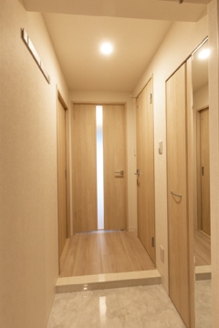 玄関　※写真は同タイプ住戸です。