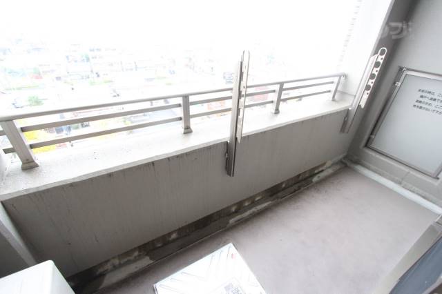 バルコニー　※別の部屋の写真を流用しています。