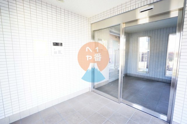エントランス　入口