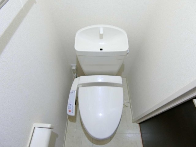 トイレ　落ち着いたトイレです