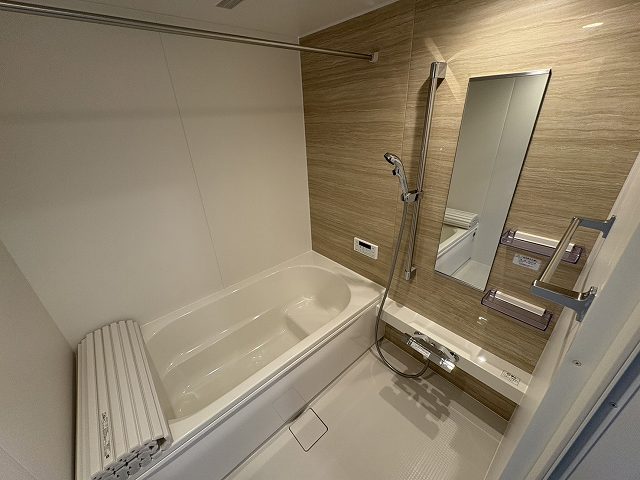 バス・シャワールーム　コンパクトで使いやすいお風呂です