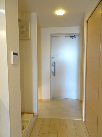 玄関　明るい玄関です