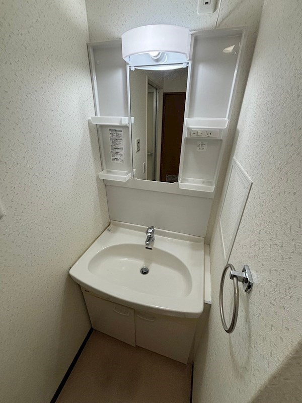 洗面設備　※参考写真