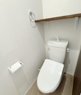 トイレ　同施工参考写真となります