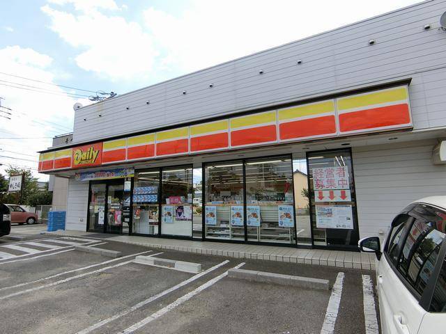 コンビニ　デイリーヤマザキ春日井西高山店（コンビニ）まで671m