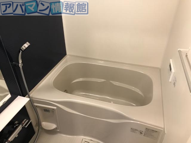バス・シャワールーム　追焚き付バス