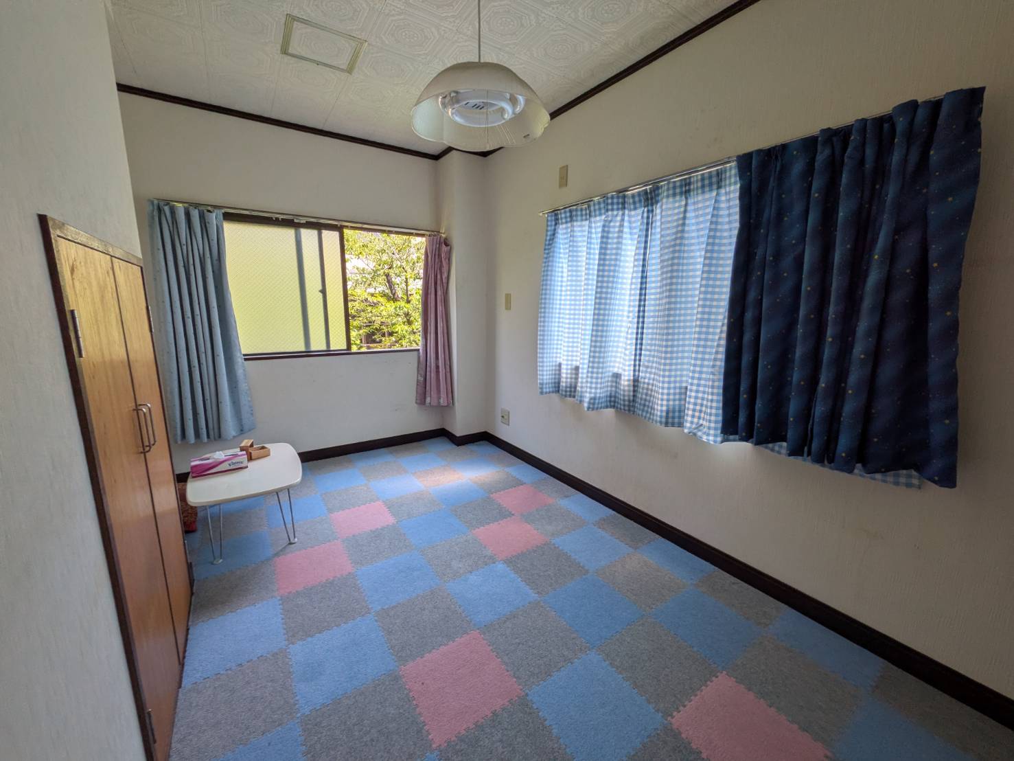 スカイビルの居間写真