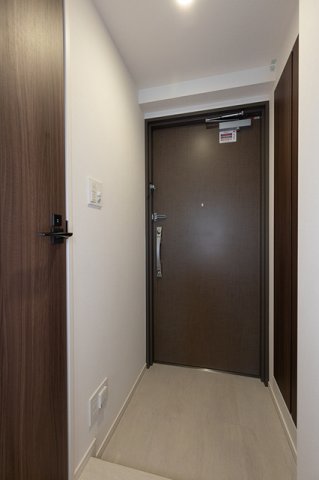 玄関　※写真は同タイプ住戸です。