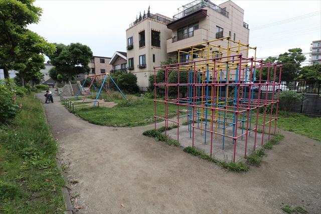 公園　サルビア公園（公園）まで210m