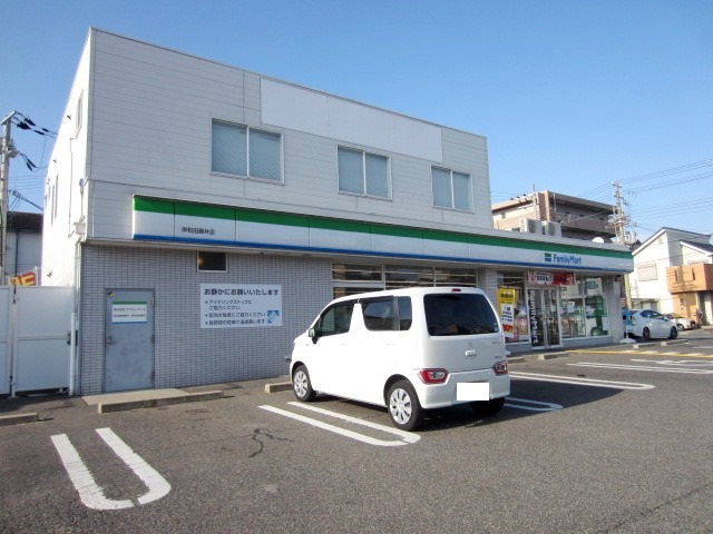 コンビニ　ファミリーマート 岸和田藤井店（コンビニ）まで223m