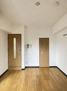 居室・リビング　参考写真：別部屋タイプ