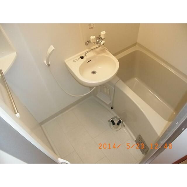 バス・シャワールーム　（別タイプ参考写真）Ｎｅｕｅ　Ｂｕｒｇ東十条　北区東十条1