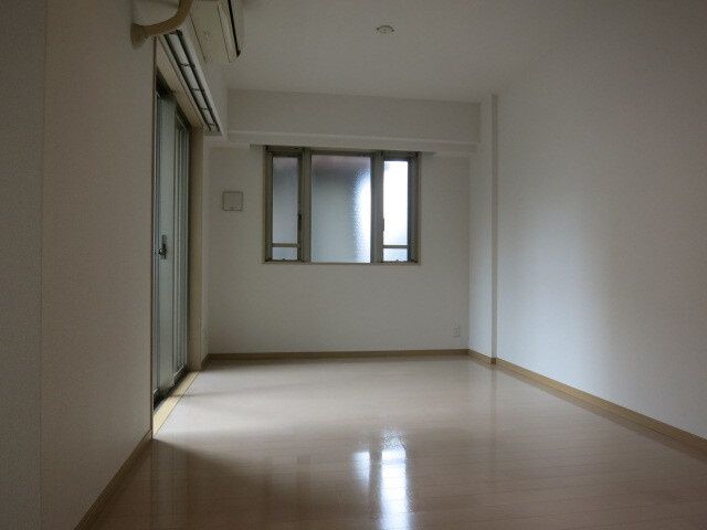 居室・リビング　☆明るい居室☆