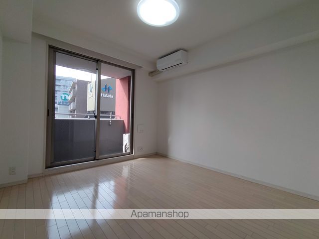ＪＲ大阪環状線 京橋駅 徒歩1分 15階建 築21年の居間写真