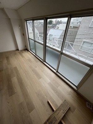 東急田園都市線 三軒茶屋駅 徒歩13分 4階建 築38年の内装写真