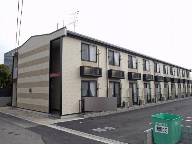 レオパレス中町の外観写真