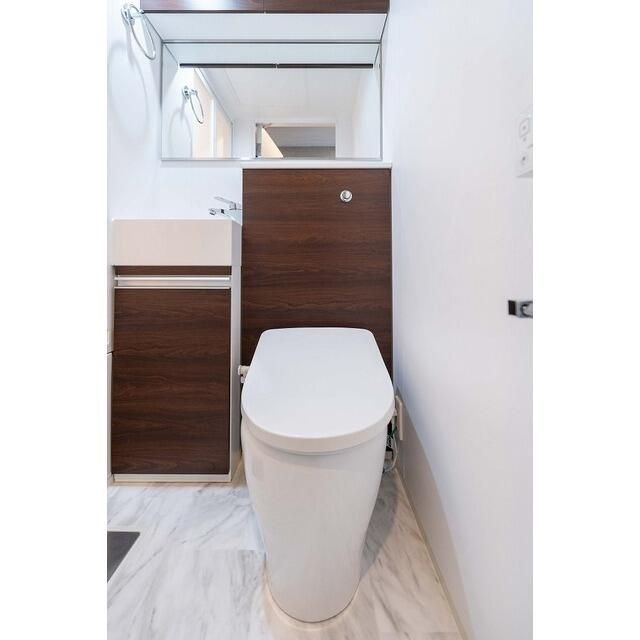 トイレ　清潔感のあるトイレです