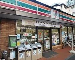 コンビニ　セブンイレブン練馬旭町店（コンビニ）まで305m