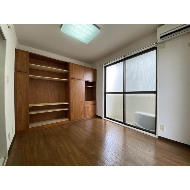 コンフォーム大町の居間写真