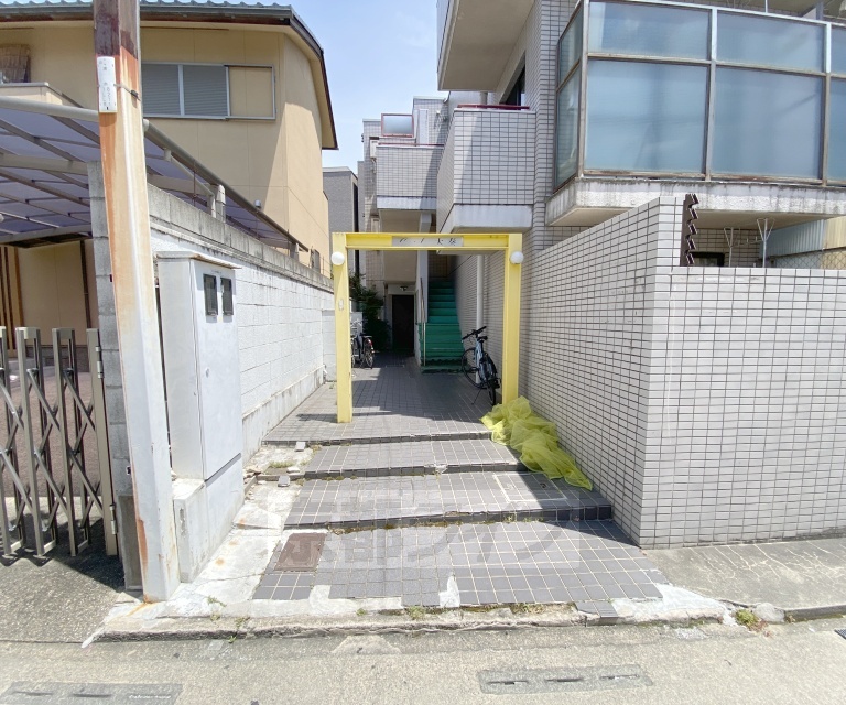 セシール太秦の外観写真