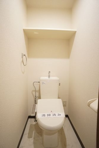 トイレ　温水洗浄機能付き便座設置済み☆※別部屋参考写真