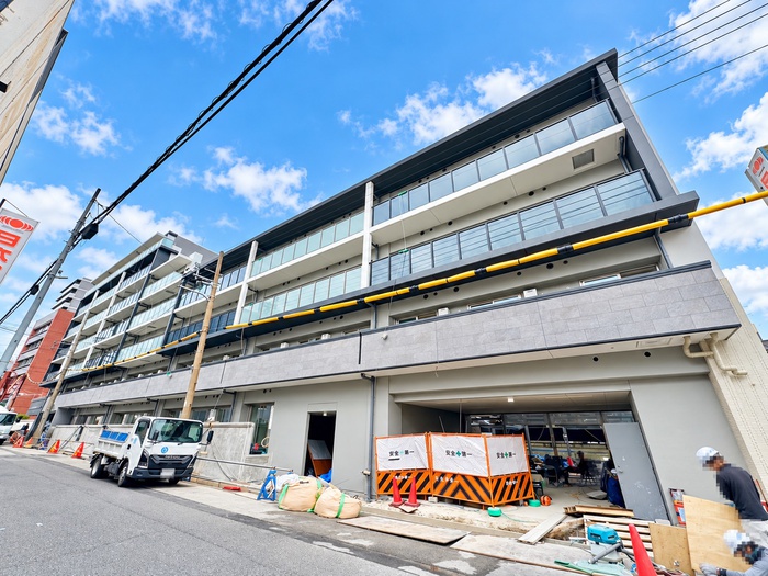 建物外観　建築中