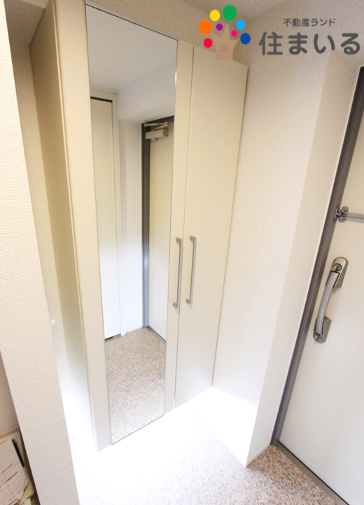 玄関　※写真は同型タイプになります