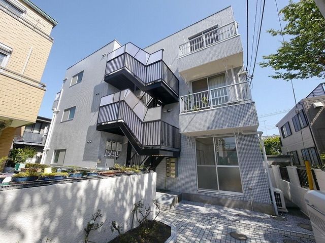 所沢市狭山ケ丘のマンションの建物外観