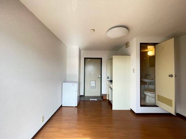 居室・リビング　こちらのリビングで趣味の時間をお楽しみください