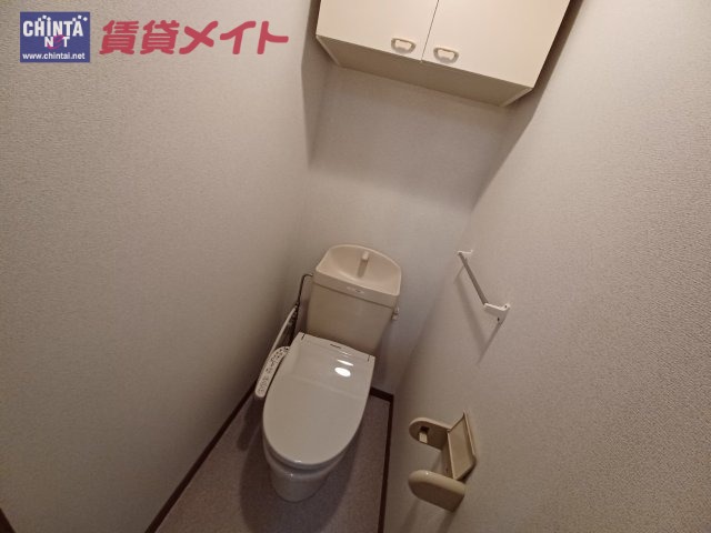 【伊勢市御薗町新開のアパートのトイレ】