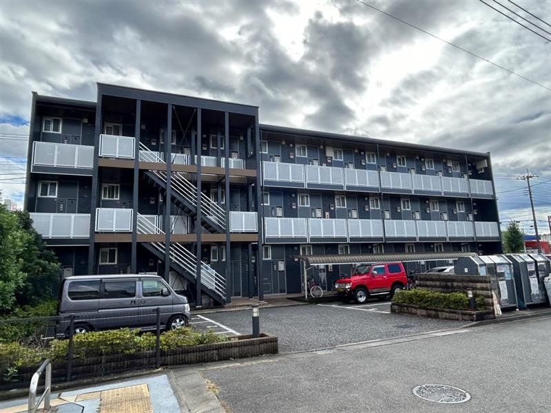 建物外観　２０２３年１０月塗装