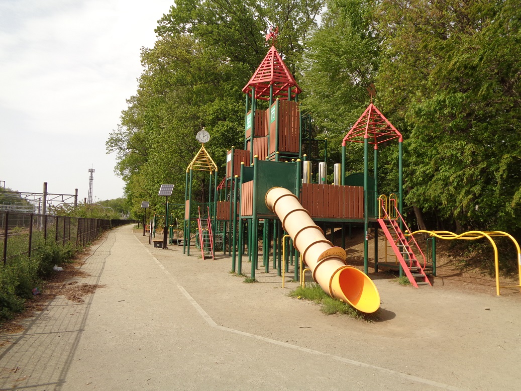 公園　玉川上水緑地日光橋公園（公園）まで900m