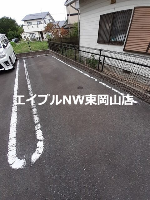 【サンライズフェアスカイの駐車場】