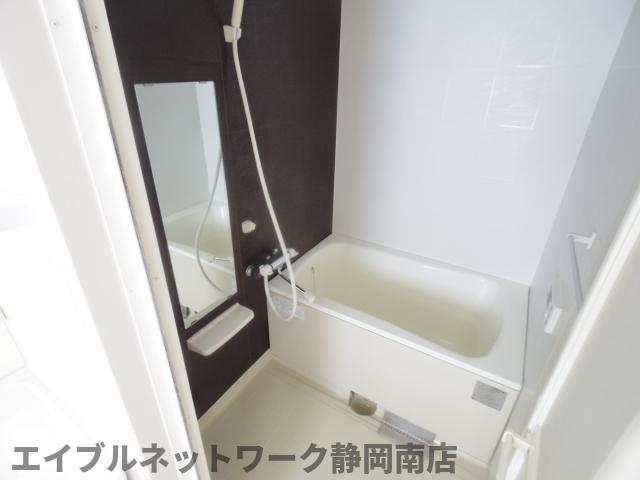 バス・シャワールーム　日々の疲れを癒すお風呂付です