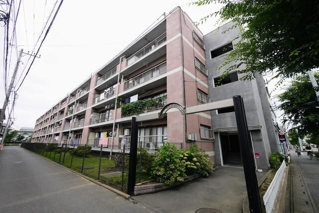 さいたま市大宮区桜木町のマンションの建物外観