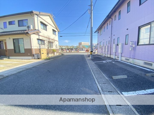 その他　前面道路（その他）まで0m