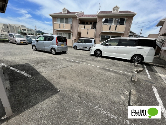 【ヤマイチＰＬＡＺＡサニータウン園部の駐車場】