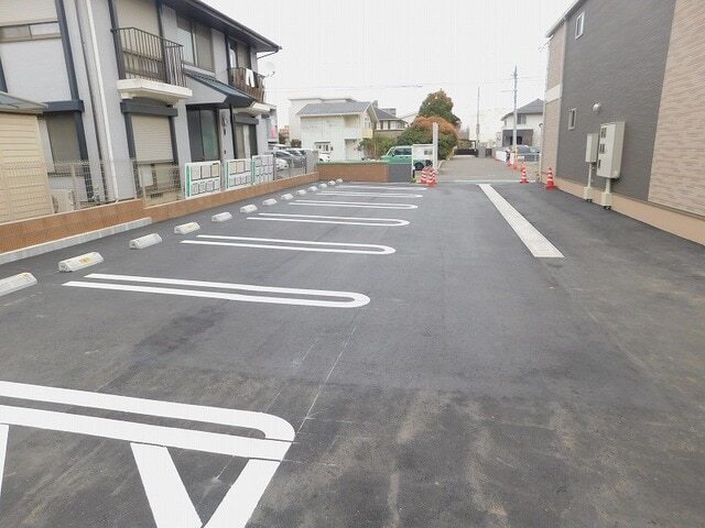 【ウェルデンス　仙台小田原Ｂの駐車場】